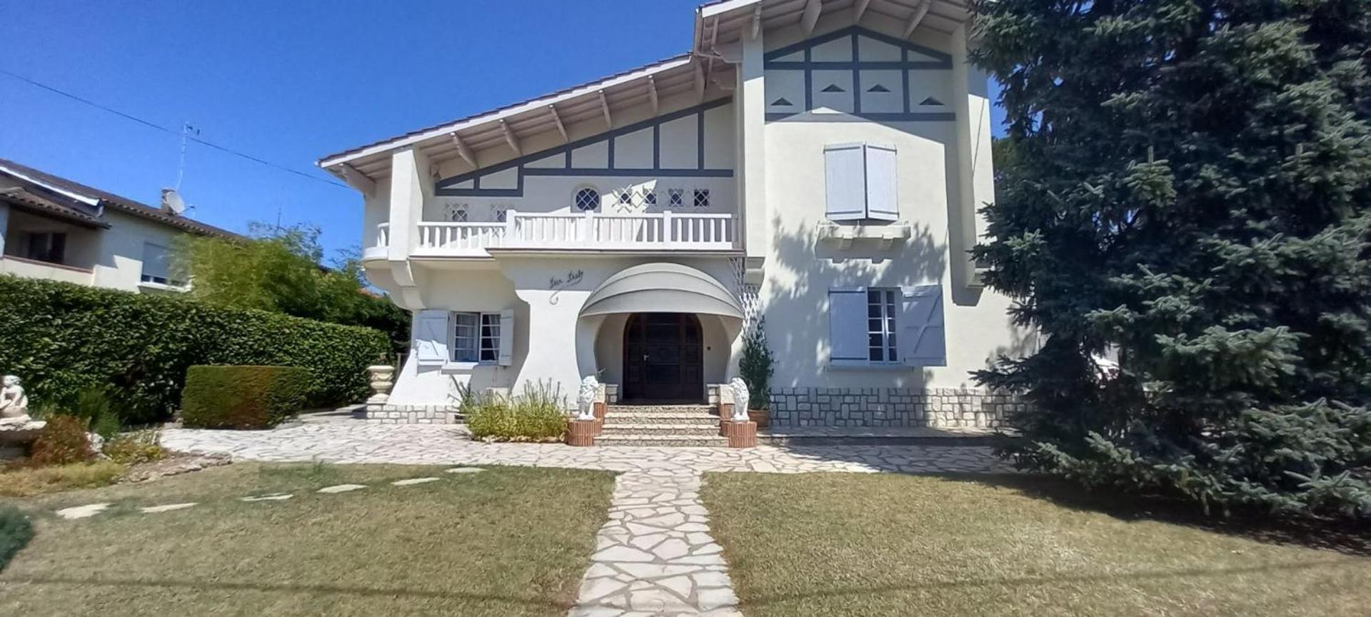 La Maison Basque Sainte-Livrade-sur-Lot Exteriér fotografie
